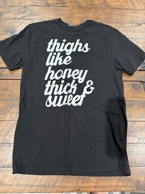 Black Short Sleeve Graphic Tee - "thighs like honey thick & sweet"